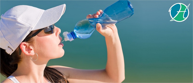 Is It Safe to Store Your Drinking Water in a Plastic Bottle? | HealthSoul