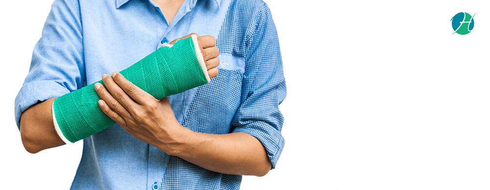 Hand Fracture: Symptoms and Treatment | HealthSoul